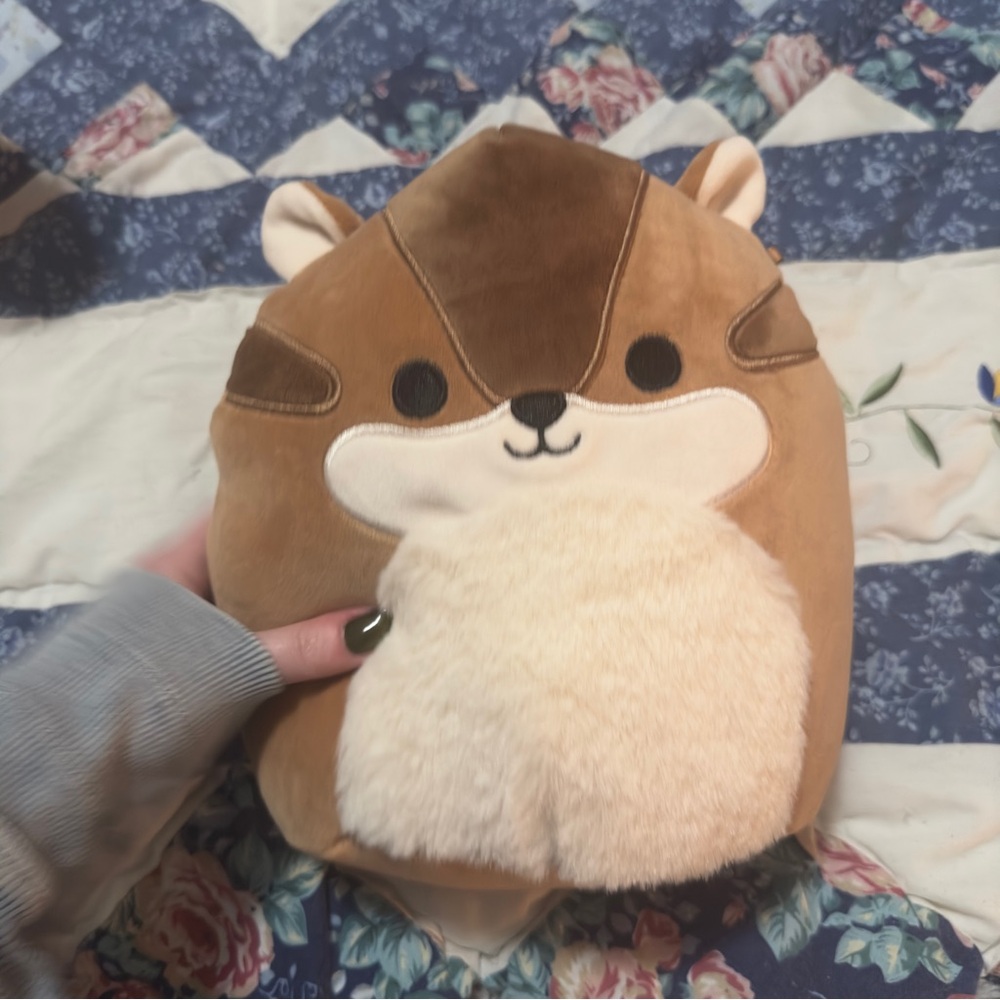 Squishmallow: Melzie the chipmunk